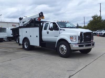 Ford F-750 Mechanic / Service Truck - 300HP