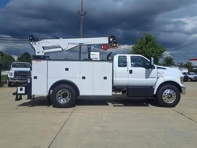Ford F-750 Mechanic / Service Truck - 300HP, 10 Speed Automatic