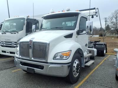 Kenworth T380 Single Axle Roll Off Truck - Paccar, 300HP, 6 Speed Allison Rds Automatic
