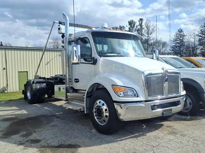 Kenworth T380 Single Axle Roll Off Truck - Paccar, 300HP, 6 Speed Allison Rds Automatic