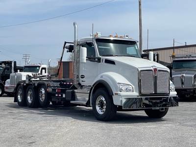 Kenworth T880 Tri Axle Roll Off Truck - Cummins, 500HP, 6 Speed Allison Rds Automatic