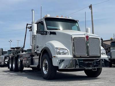 Kenworth T880 Tri Axle Roll Off Truck - Cummins, 500HP, 6 Speed Allison Rds Automatic