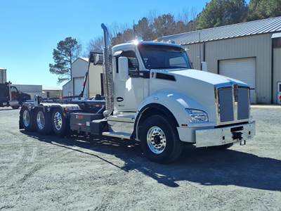 Kenworth T880 Tri Axle Roll Off Truck - Paccar, 510HP, 6 Speed Allison Rds Automatic