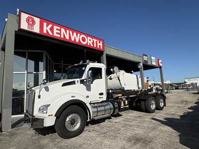 Kenworth T880 Roll Off Truck - Cummins, 470HP, 6 Speed Allison Rds Automatic