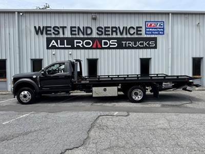Ford F-550 Single Axle Rollback Tow Truck - Automatic