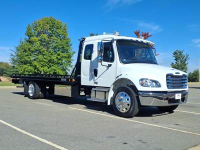 Freightliner M2 106 Rollback Tow Truck - Cummins, 6 Speed Allison Rds Automatic