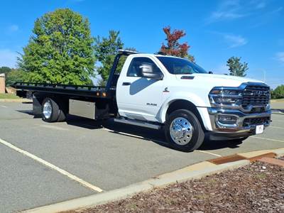 RAM 5500 BIG HORN Rollback Tow Truck - Cummins, Automatic