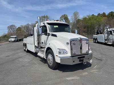 Kenworth T880 Tandem Axle Wrecker Tow Truck - Cummins, 565HP, 18 Speed Manual