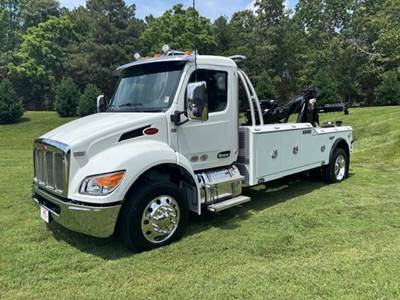 Peterbilt 537 Single Axle Wrecker Tow Truck - Paccar, 350HP, Automatic