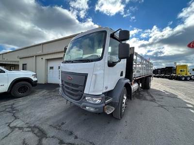 Peterbilt 220 Single Axle Cab & Chassis Truck - Paccar, 260HP, 5 Speed Automatic