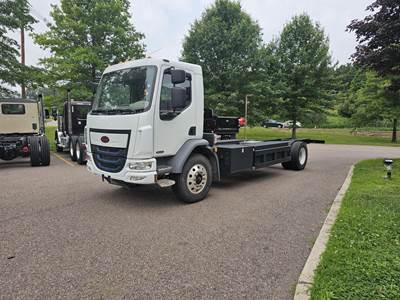 Peterbilt 220 Cab & Chassis Truck