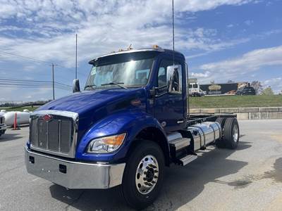 Peterbilt 536 Single Axle Cab & Chassis Truck - Paccar, 370HP, 6 Speed Allison Rds Automatic
