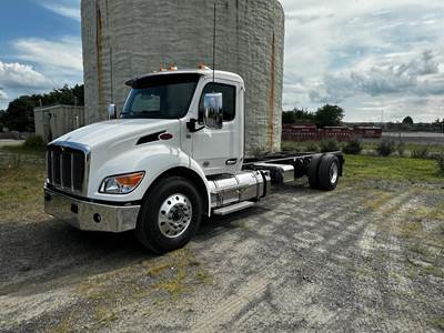 Peterbilt 537 Single Axle Cab & Chassis Truck - Paccar, 360HP, 6 Speed Allison Rds Automatic