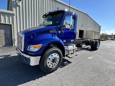 Peterbilt 537 Single Axle Cab & Chassis Truck - Paccar, 350HP, 6 Speed Allison Rds Automatic