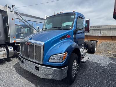 Peterbilt 537 Single Axle Cab & Chassis Truck - Paccar, 350HP, 6 Speed Allison Rds Automatic