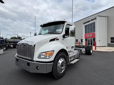 Peterbilt 537 Single Axle Cab & Chassis Truck - Paccar, 360HP, 6 Speed Allison Rds Automatic