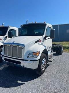 Peterbilt 537 Cab & Chassis Truck - Cummins, 370HP