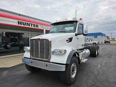 Peterbilt 567 Tandem Axle Cab & Chassis Truck - Cummins, 565HP, 18 Speed Amt