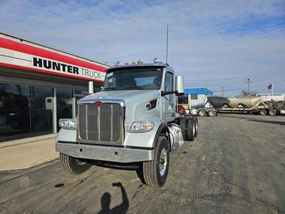 Peterbilt 567 Cab & Chassis Truck - Paccar, 485HP, 18 Speed Amt