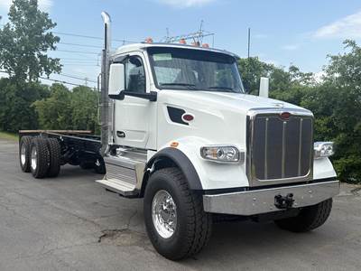 Peterbilt 567 Cab & Chassis Truck - Cummins, 525HP
