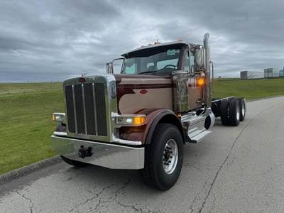 Peterbilt 589 Tandem Axle Cab & Chassis Truck - Cummins, 605HP, 18 Speed Manual