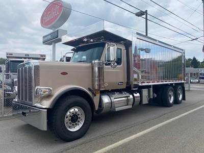 Peterbilt 589 Cab & Chassis Truck - Cummins, 565HP