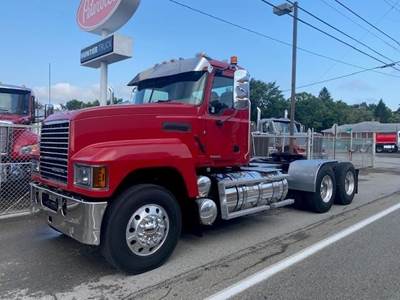 Mack Pinnacle 64T Day Cab Truck - MP8 435HP