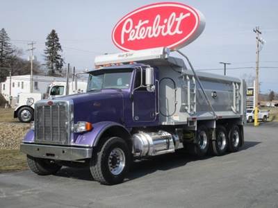 Peterbilt 367 Tri Axle Day Cab Truck - Paccar 455HP, 8Ll Manual