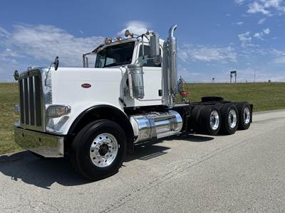 Peterbilt 389 Tri Axle Day Cab Truck - Cummins 565HP, 13 Speed Manual