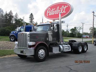 Peterbilt 389 Day Cab Truck - Cummins 485HP, 18 Speed Manual
