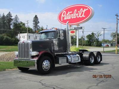 Peterbilt 389 Day Cab Truck - Cummins 485HP, 18 Speed Manual