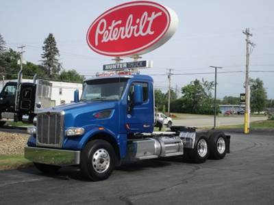 Peterbilt 567 Day Cab Truck - Paccar 455HP, 8Ll Manual