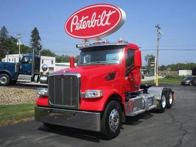 Peterbilt 567 Day Cab Truck - Paccar 455HP, 8Ll Manual