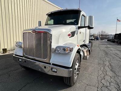 Peterbilt 567 Day Cab Truck - Paccar 380HP, 10 Speed Manual