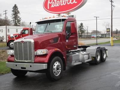 Peterbilt 567 Day Cab Truck - Paccar 455HP, 8Ll Manual