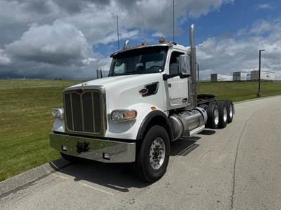 Peterbilt 567 Tri Axle Day Cab Truck - Cummins 605HP, 18 Speed Manual