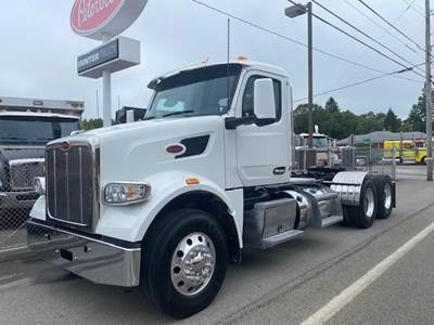 Peterbilt 567 Day Cab Truck - Paccar 510HP, 12 Speed Amt