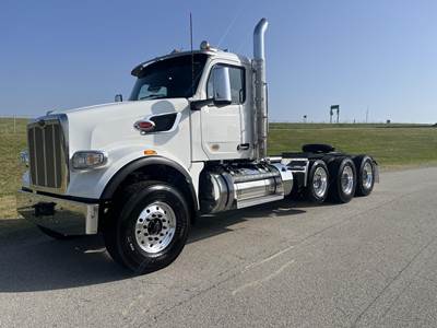 Peterbilt 567 Tri Axle Day Cab Truck - Cummins 605HP, 18 Speed Manual
