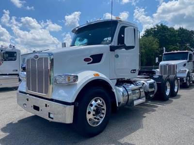 Peterbilt 567 Day Cab Truck - Paccar 510HP, 13 Speed Manual