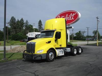 Peterbilt 579 Day Cab Truck - Cummins 400HP, 12 Speed Endurant Amt