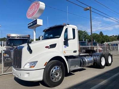 Peterbilt 579 Day Cab Truck - Cummins 485HP, 13 Speed Manual