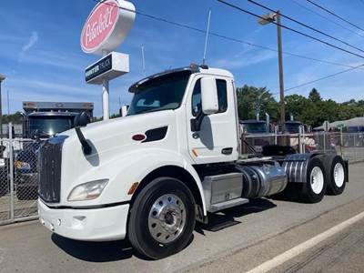 Peterbilt 579 Day Cab Truck - Cummins 485HP, 13 Speed Manual