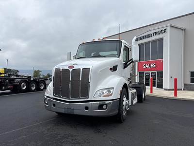 Peterbilt 579 Day Cab Truck - Paccar 485HP, 10 Speed Manual