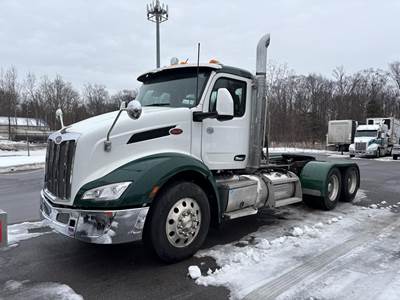 Peterbilt 579 Day Cab Truck - Paccar 510HP