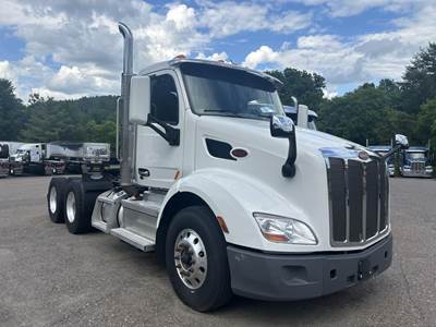 Peterbilt 579 Day Cab Truck - Paccar 455HP