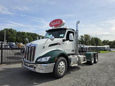 Peterbilt 579 Day Cab Truck - Paccar 380HP