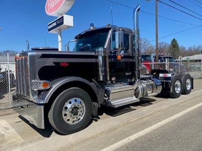 Peterbilt 589 Day Cab Truck - Cummins 565HP, 18 Speed Manual
