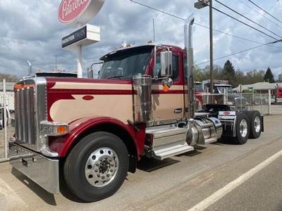 Peterbilt 589 Day Cab Truck - Cummins 565HP, 18 Speed Manual