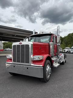 Peterbilt 589 Day Cab Truck