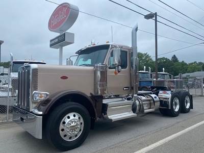 Peterbilt 589 Day Cab Truck - Cummins 605HP, 18 Speed Manual